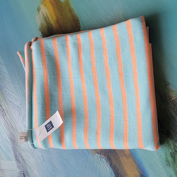 GAP Infinity Scarf - Picture 6 of 6